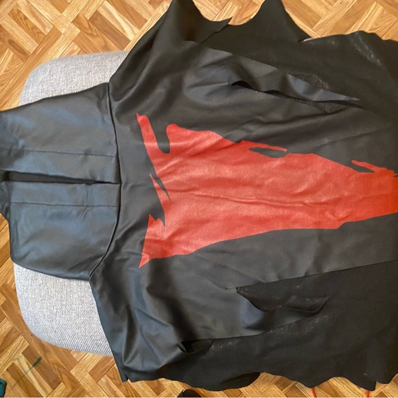 Ghost Face Death By Dawn Boys Costume Worn for less than 1 hour for photos. 8/10 - Picture 3 of 11